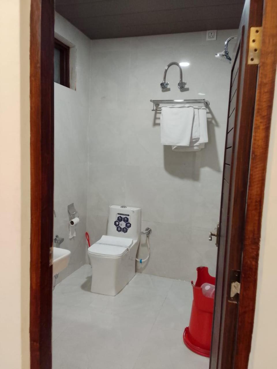 The Grand View Hotel Baijnath Exterior photo