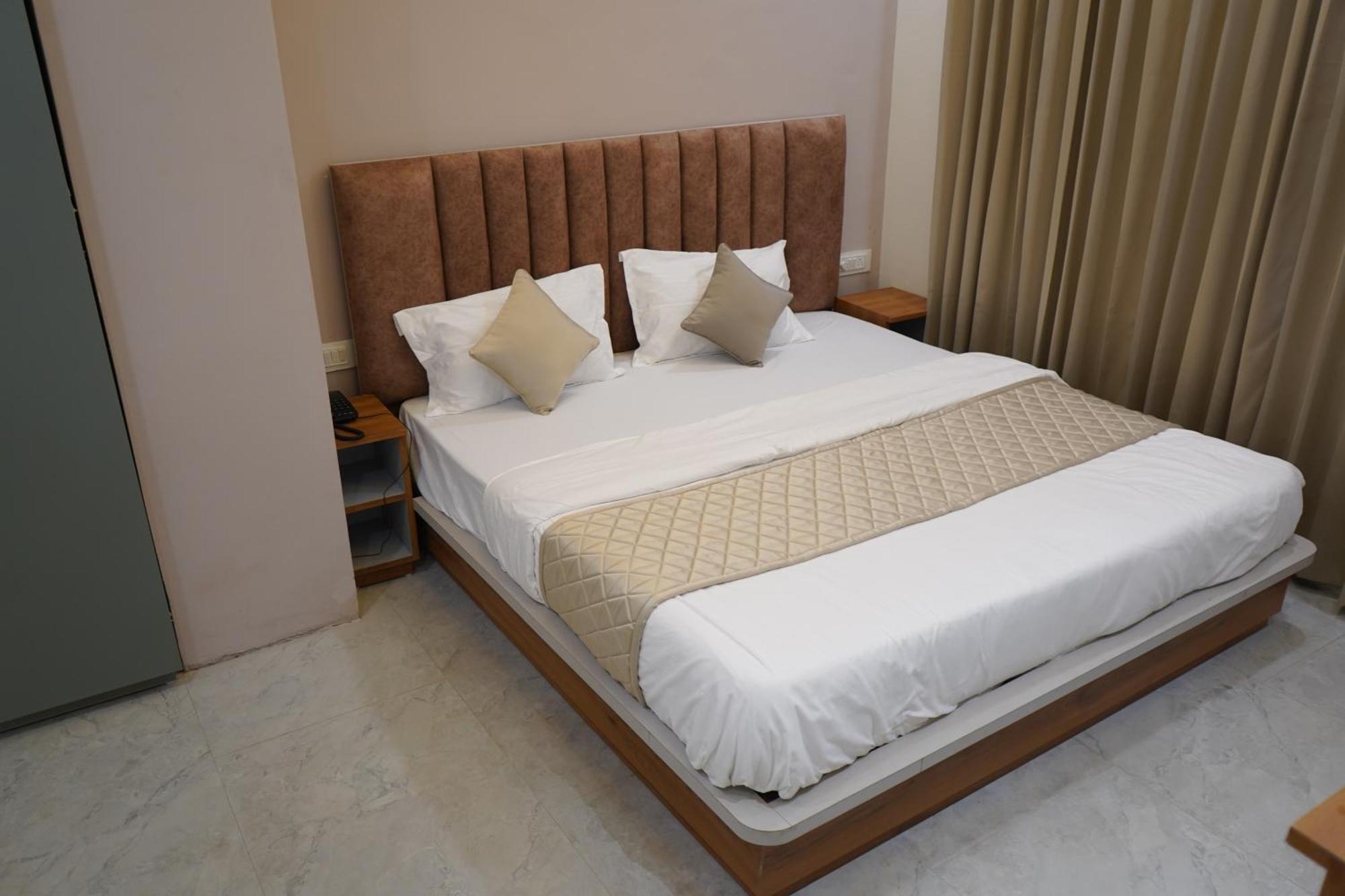 The Grand View Hotel Baijnath Exterior photo