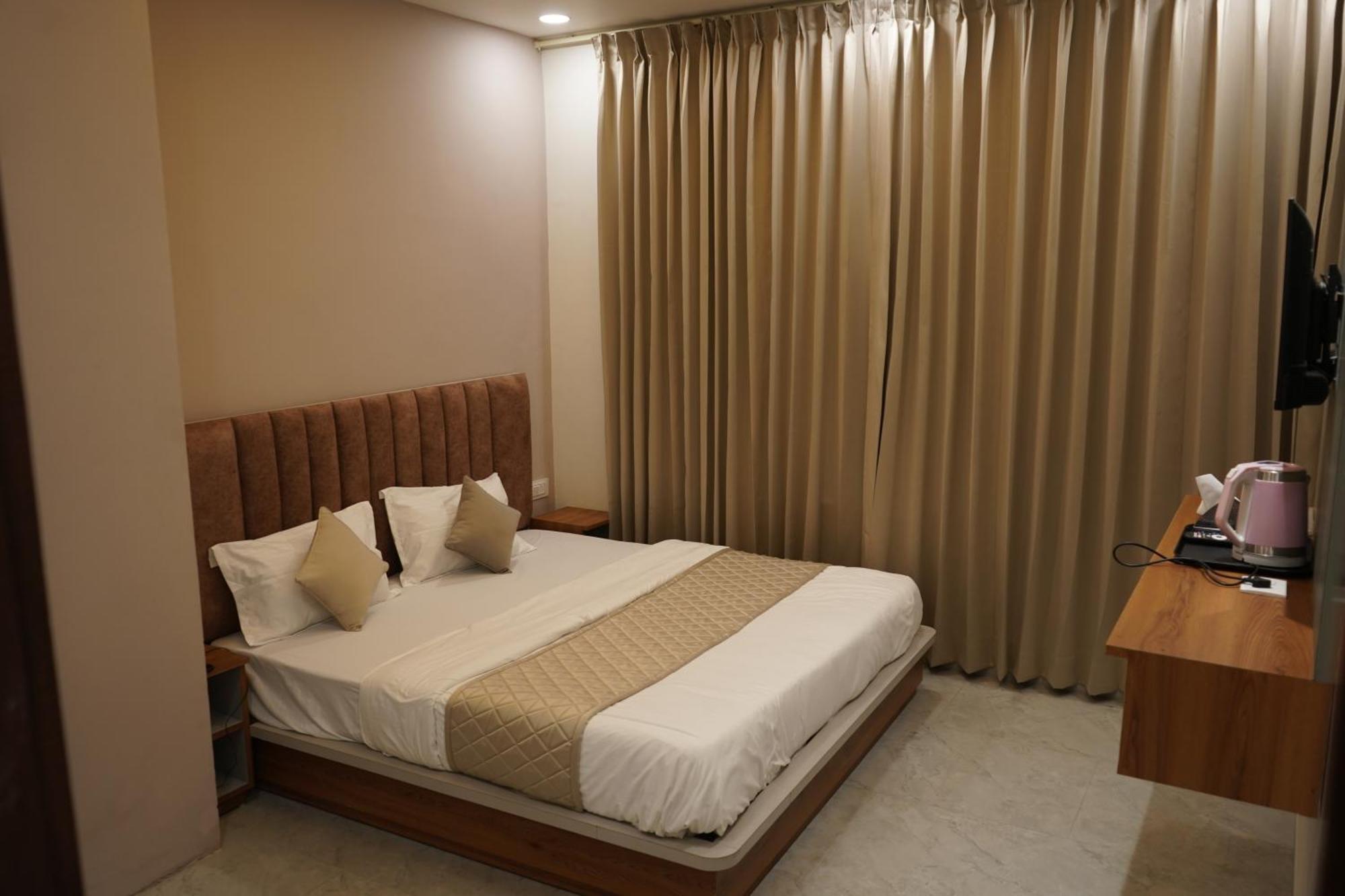 The Grand View Hotel Baijnath Exterior photo